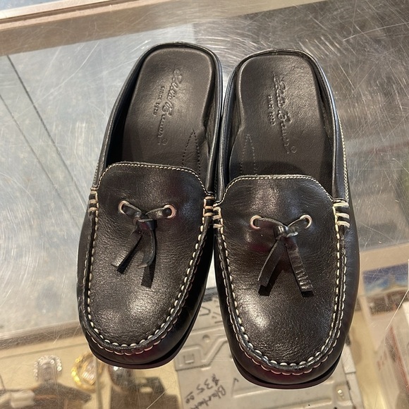 Eddie Bauer Leather mule shoes women’s size 6M Navy Blue Great preowned shape - Picture 1 of 16